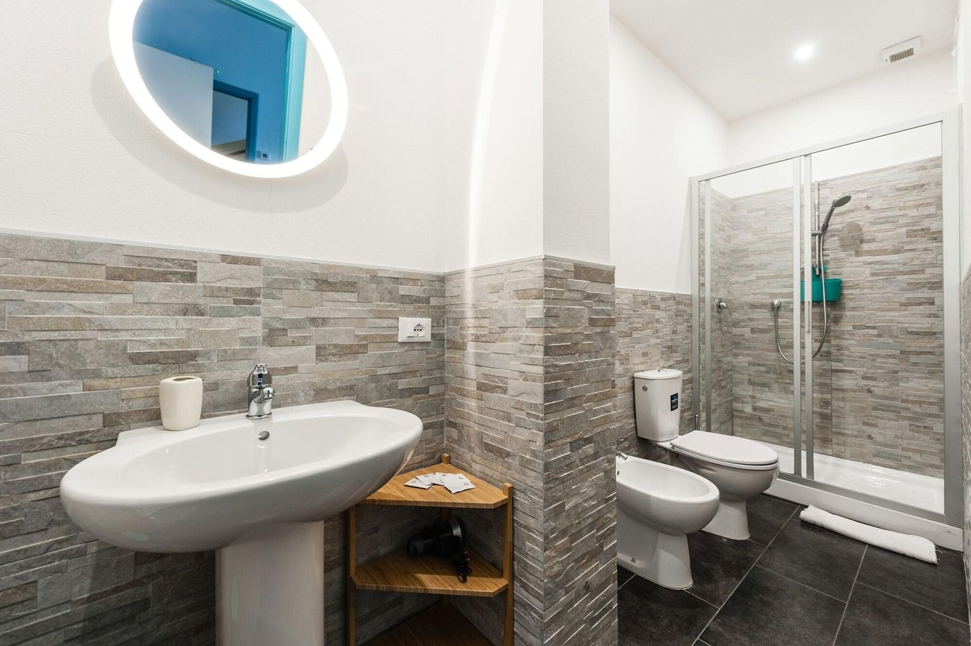 La-Gemma-Di-Elena-Room-30