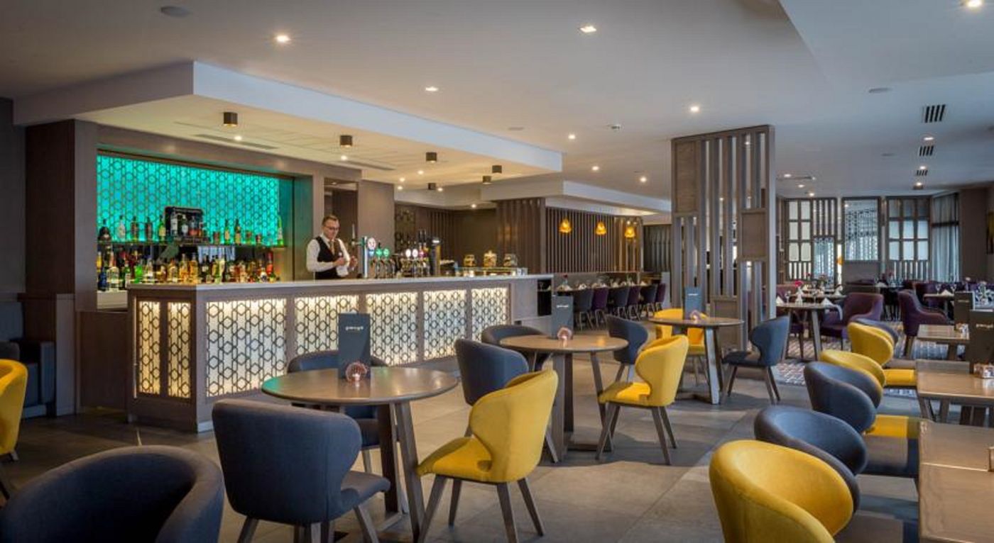 Maldron-Hotel-Pearse-Street-Bar-8