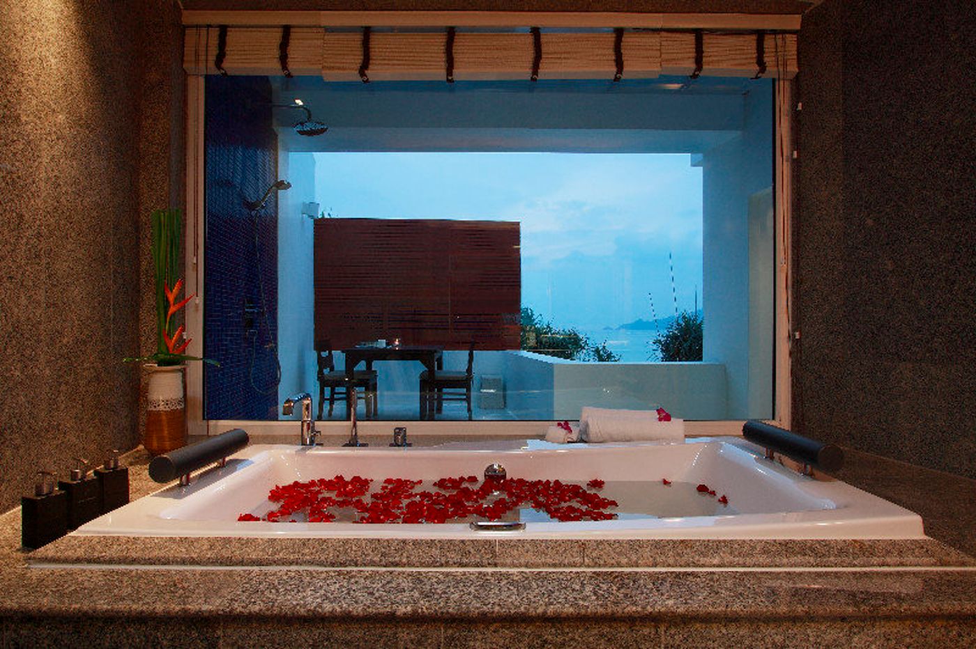 La-Flora-Resort-and-Spa-Patong-Room-62