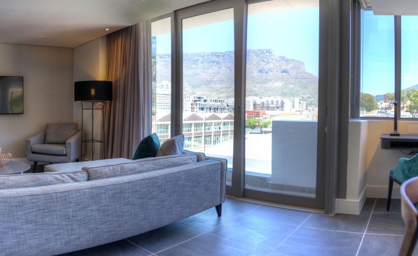 The-Capital-Mirage-Hotel-Room-8