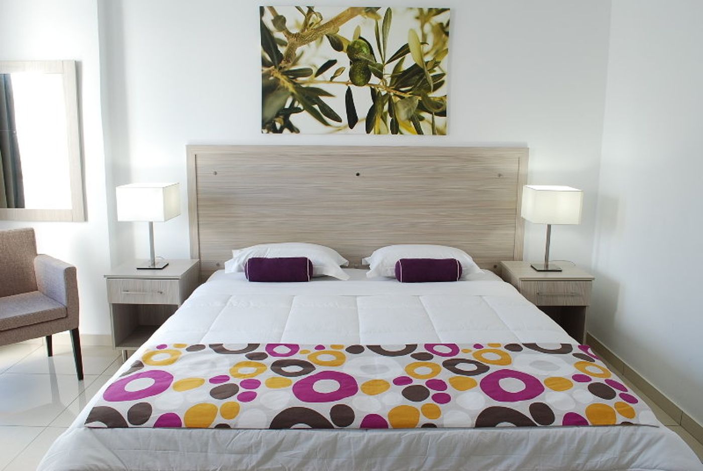 Frixos-Suites-Hotel-Apts-Room-9