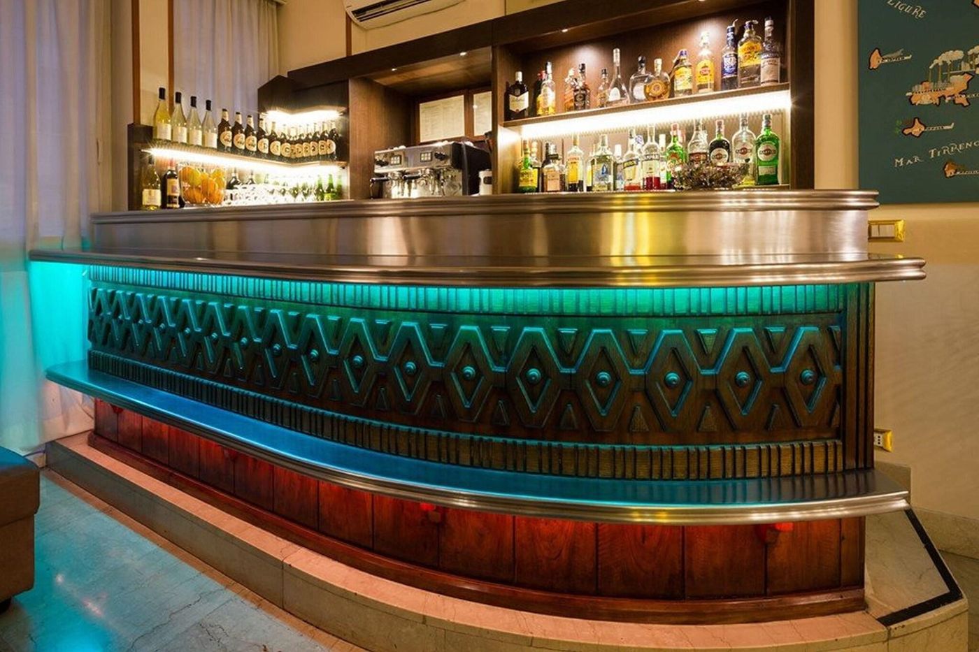 Terminus-E-Plaza-Bar-18