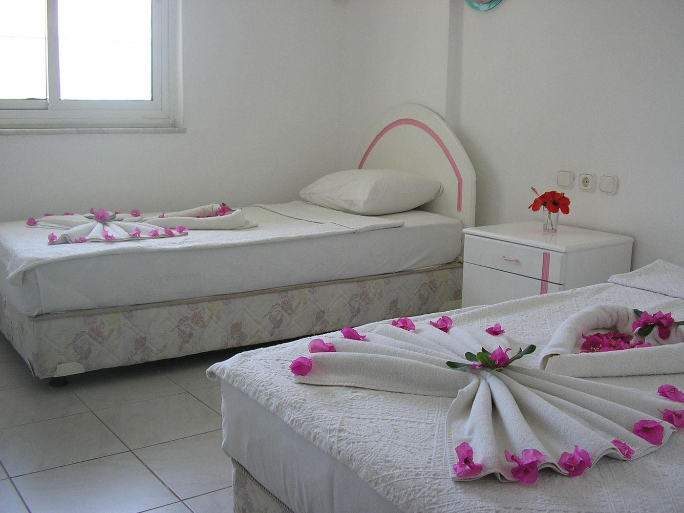 Family-Apart-Room-11