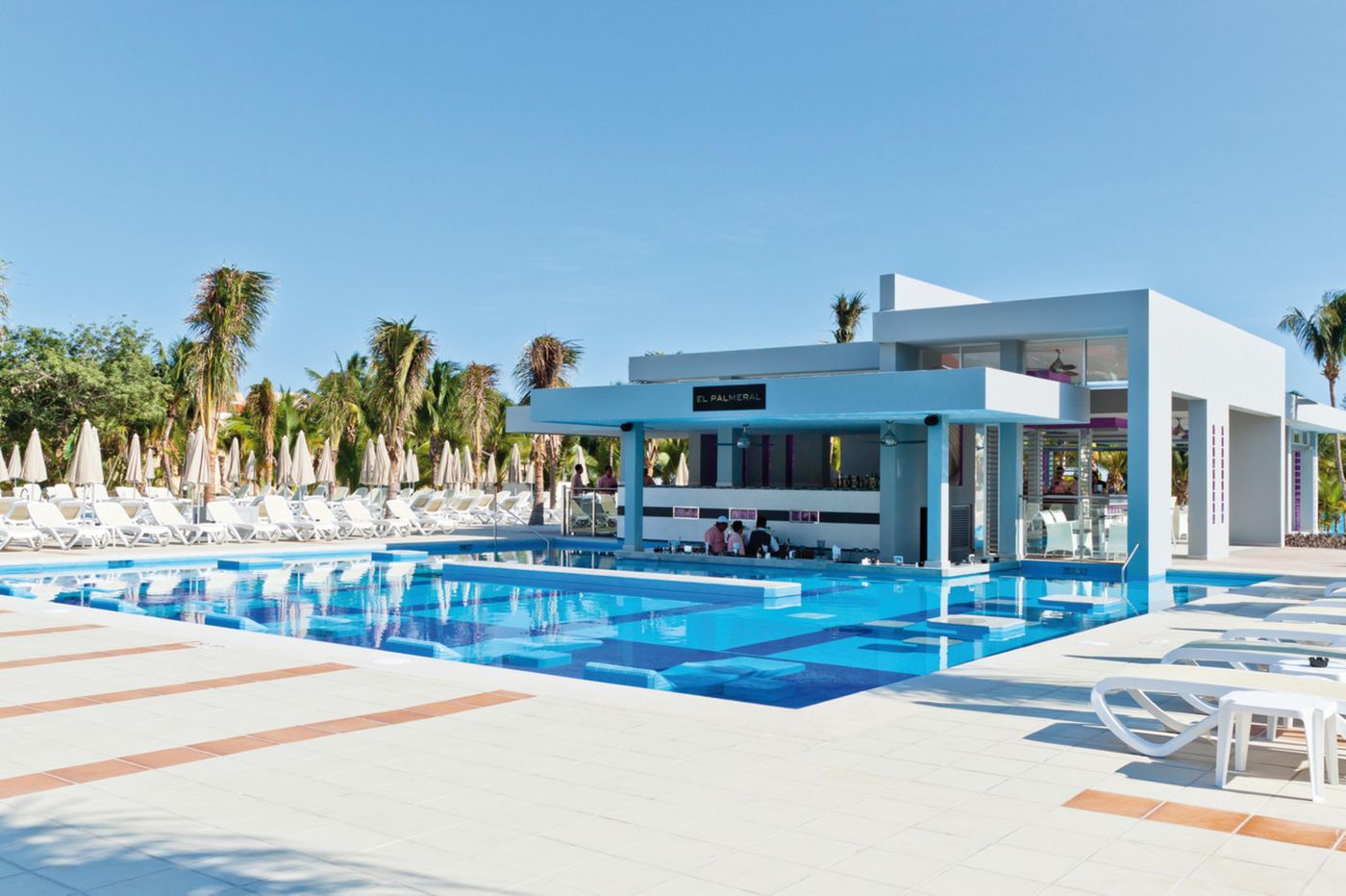 Riu-Palace-Mexico-All-Inclusive-Pool-7