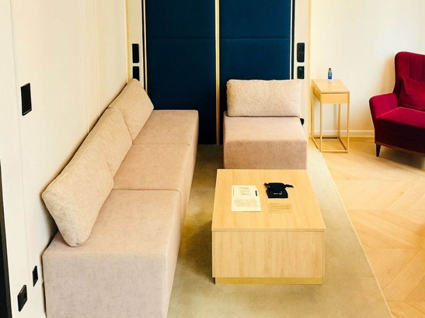 Hotel-Golden-Queen-Room-13