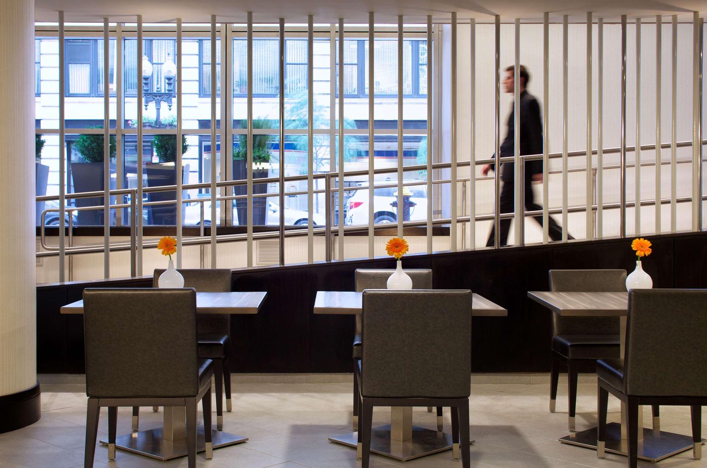 Hyatt-Regency-Boston-Lobby-18