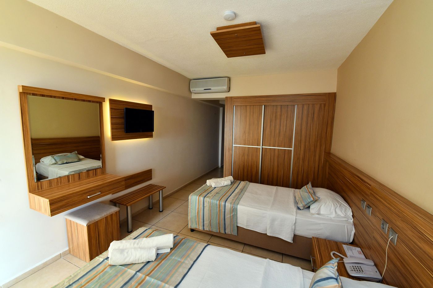 Rosary-Beach-Hotel-Room-25