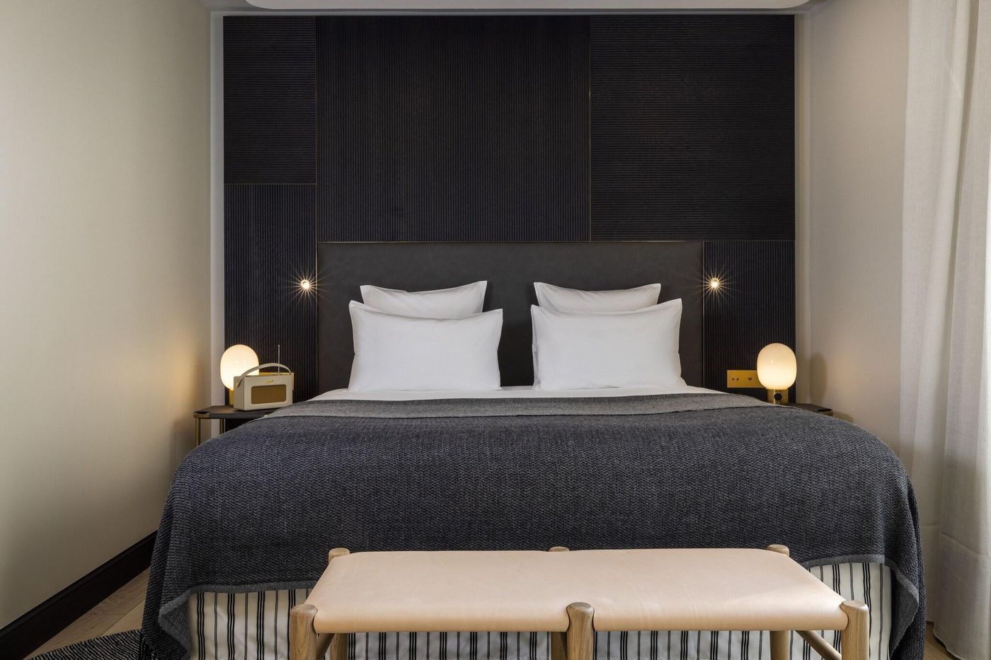 Quinzerie-Hotel---Tour-Eiffel-Room-30