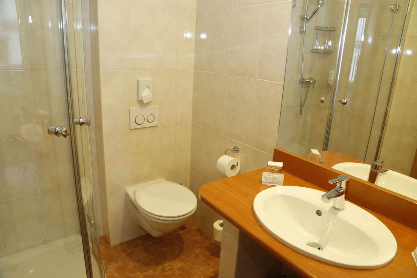 Hotel Pension Continental - Austria - Vienna - Room - 8