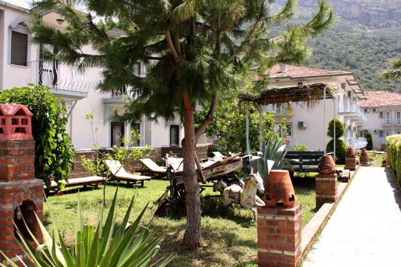 Majestic-Hotel-General-view-14