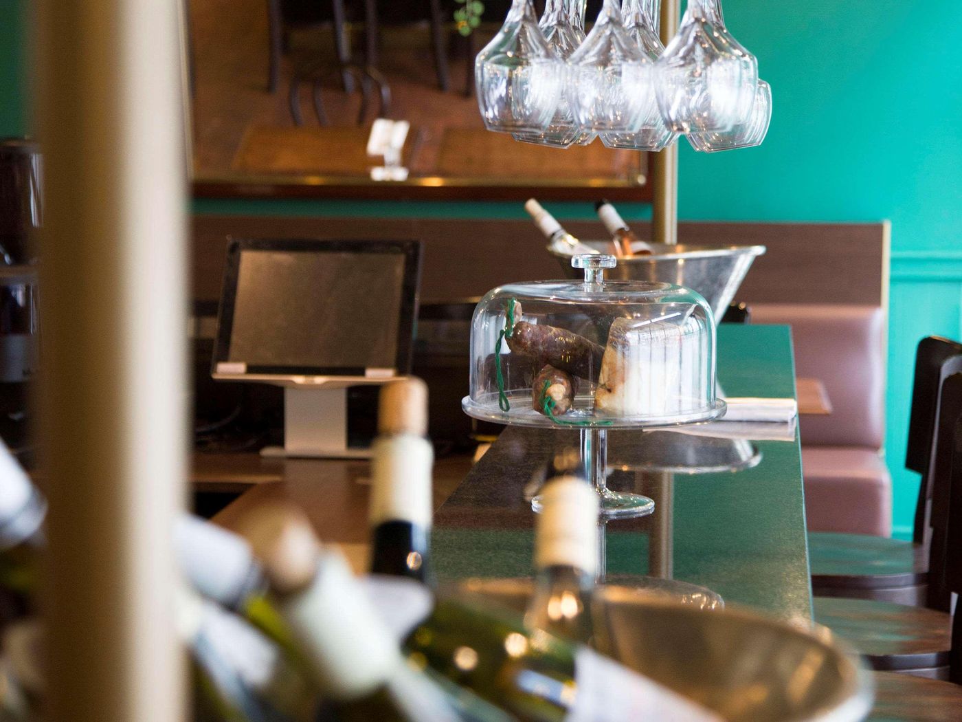 Ibis-Paris-Tour-Eiffel-Bar-73