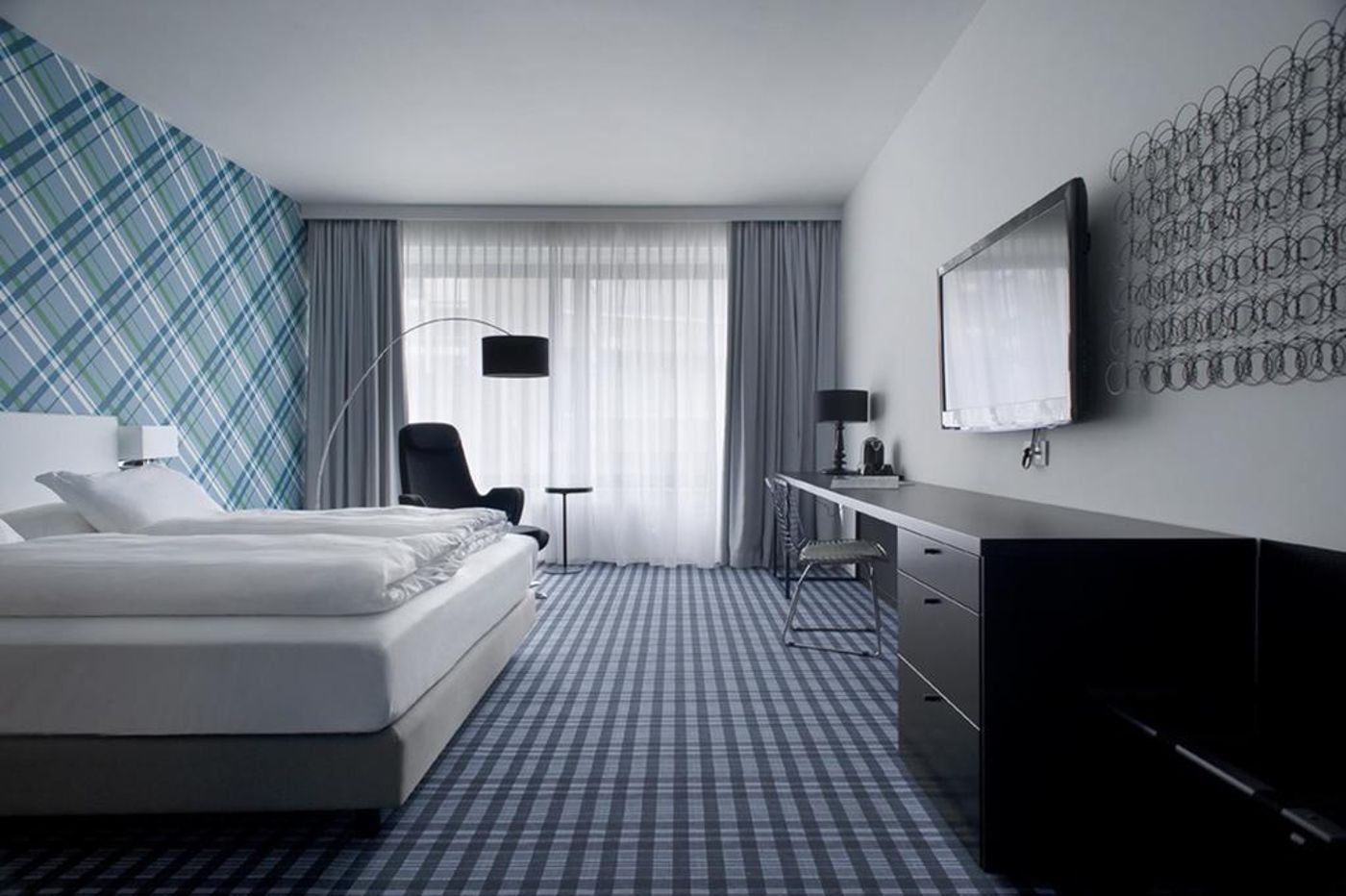 PREMIER SUITES PLUS Antwerp-Belgium-ANTWERP-Room-9