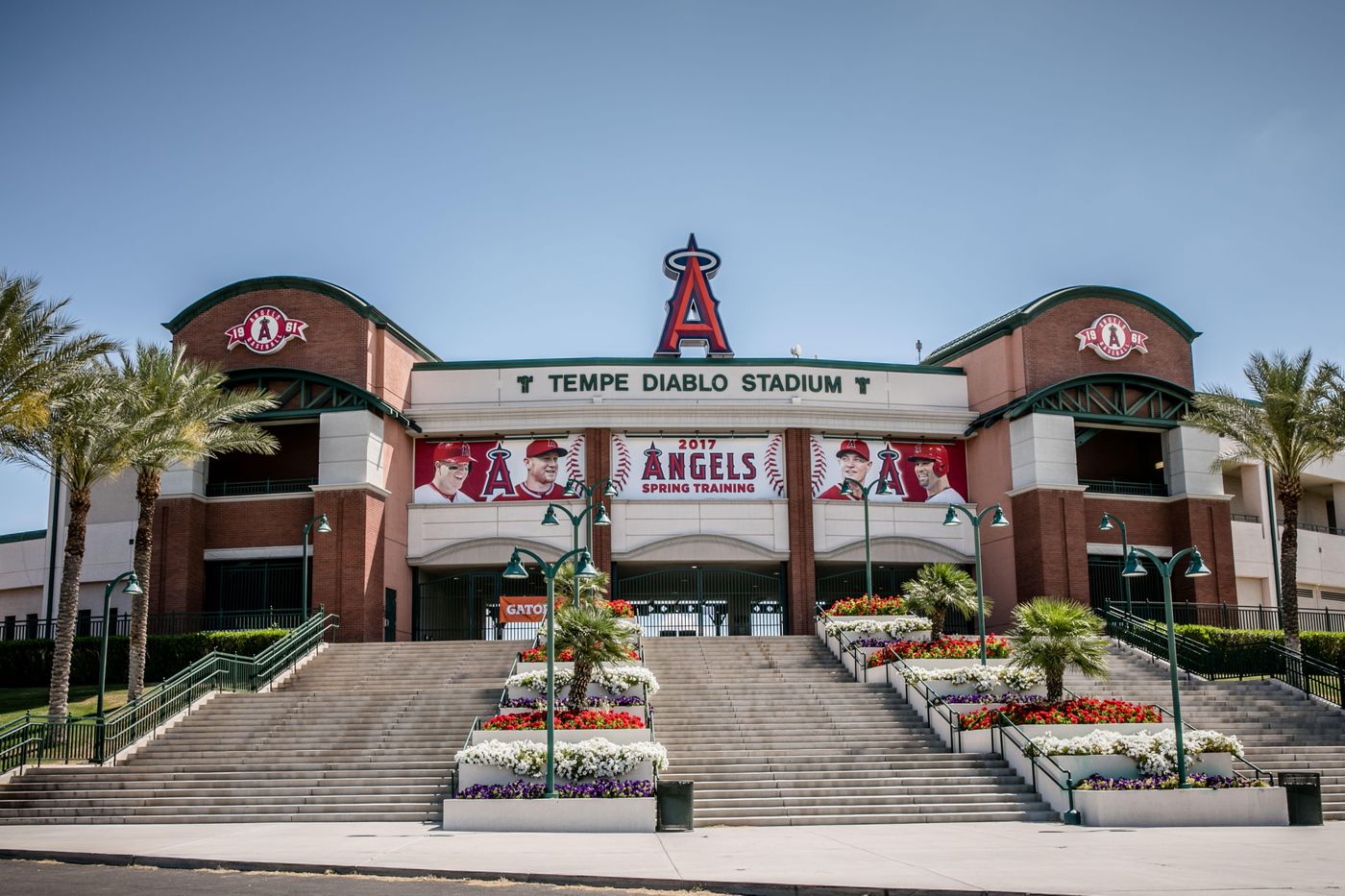 Holiday Inn & Suites Phoenix Airport an IHG Hotel-United States-PHOENIX-General view-8