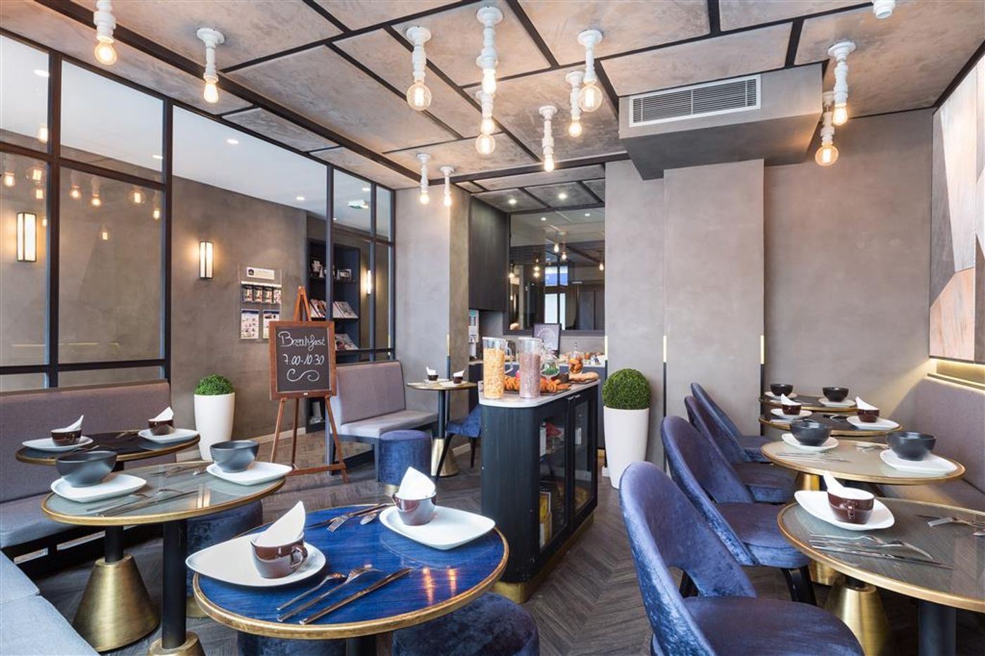 Hotel-Ohm-by-happy-culture-Restaurant-10