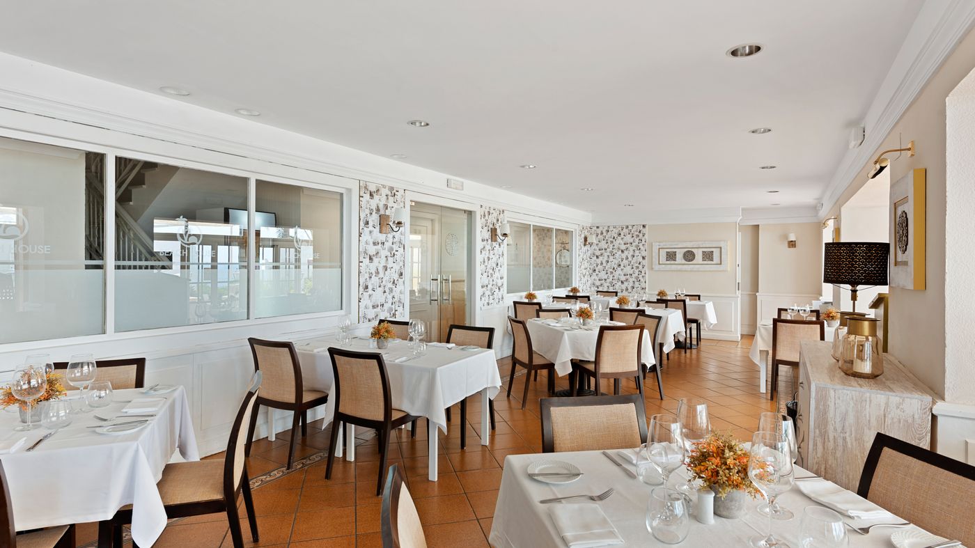 Macdonald-Leila-Playa-Club-Restaurant-27