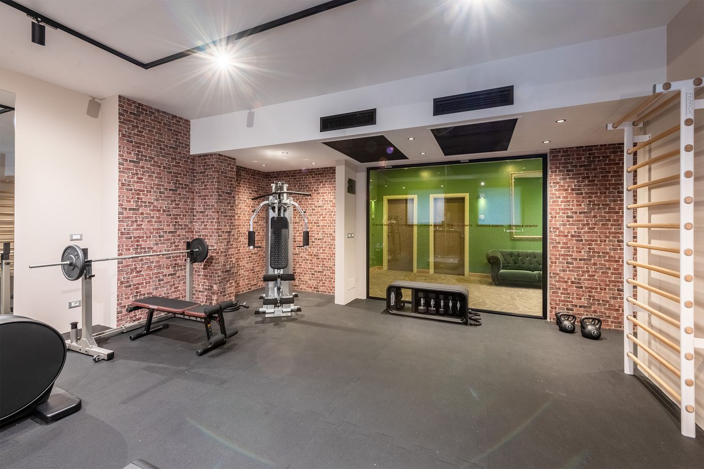 Neo-Hotel-Sports-and-Entertainment-52