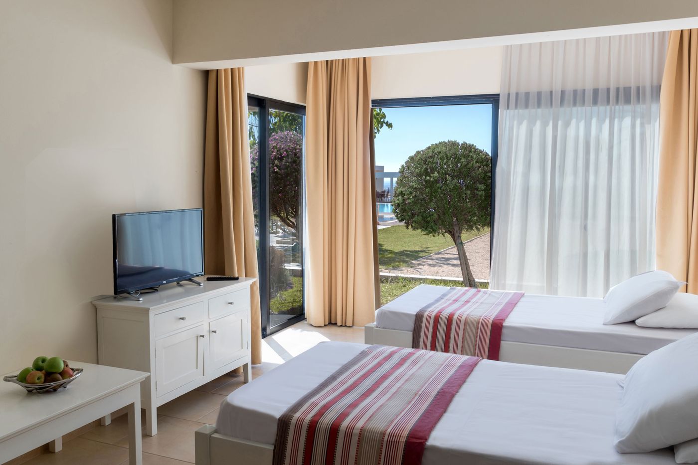 Royal-Blue-Hotel---Spa-Paphos-Room-18