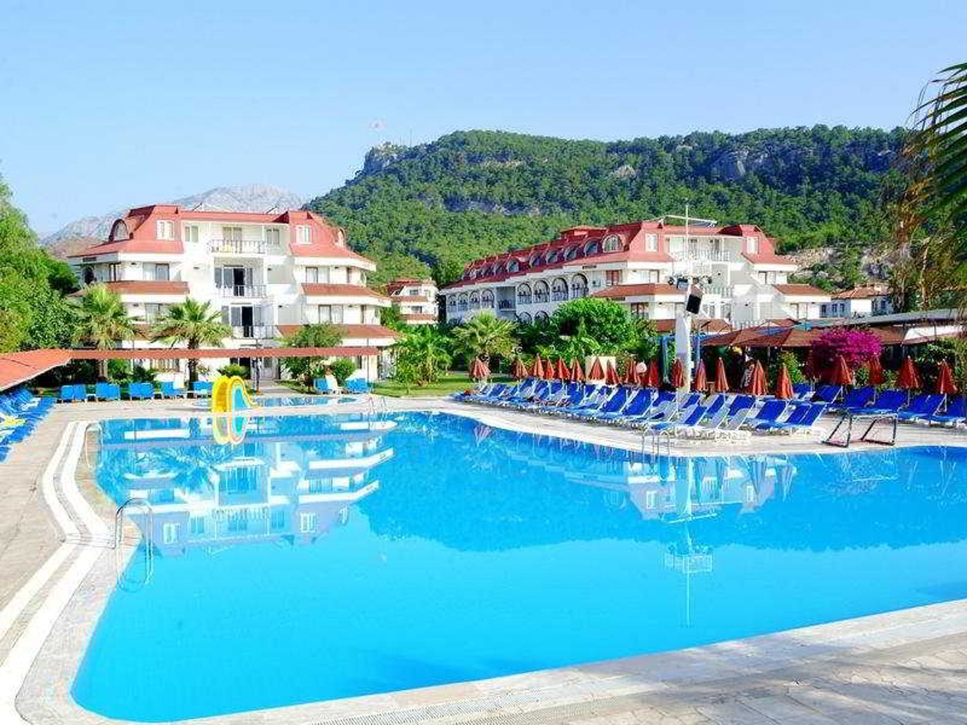 Sailor-s-Beach-Club-Pool-1