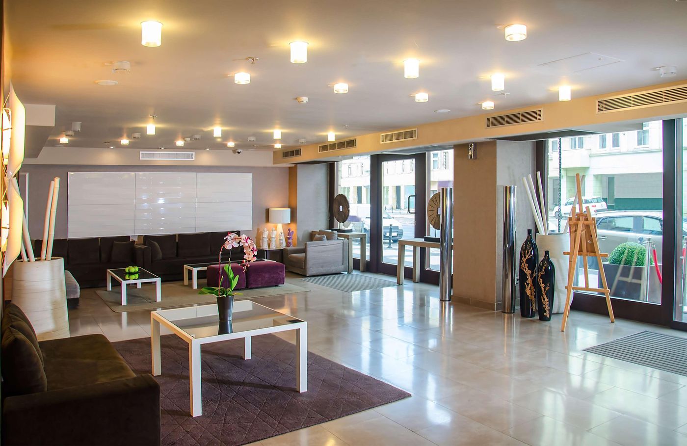 NH Poznan-Poland-POZNAN-Lobby-3