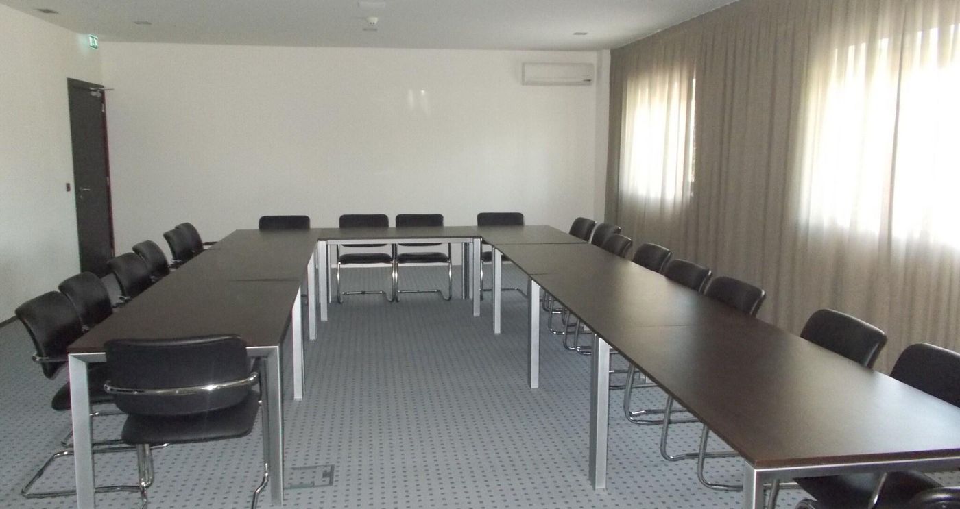 Dos Zimbros-Portugal-Cabo Espichel - Sesimbra-Conferences-6