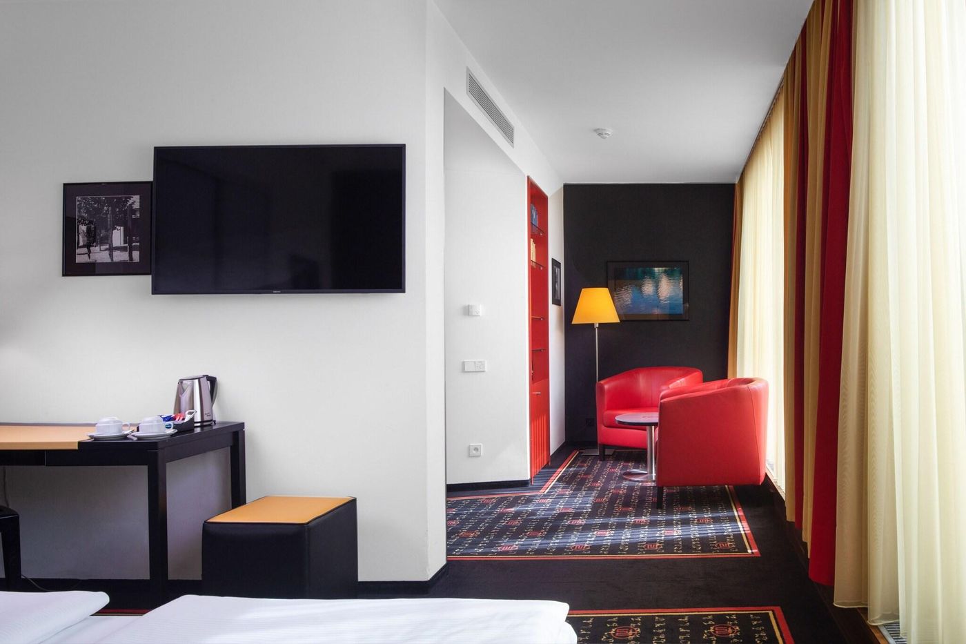 OREA-Hotel-Angelo-Praha-Room-16