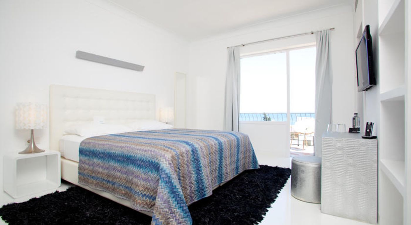 Hotel Zhero-Hostal Deluxe