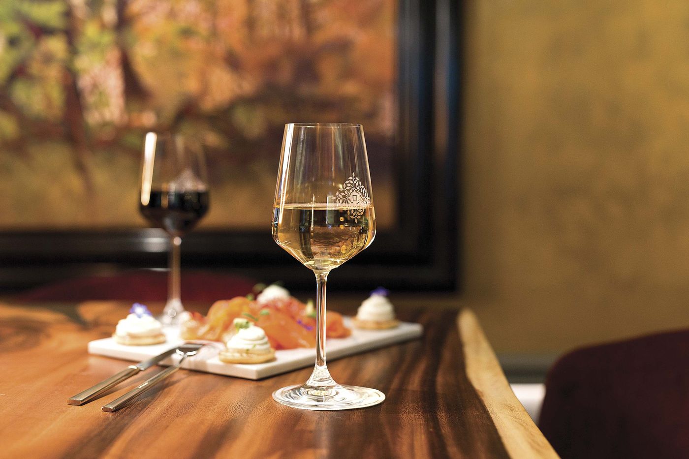 La-Demeure-Montaigne-Bar-77