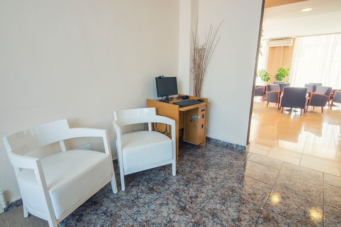 Azuline-Hotel-Mediterraneo-Sports-and-Entertainment-26