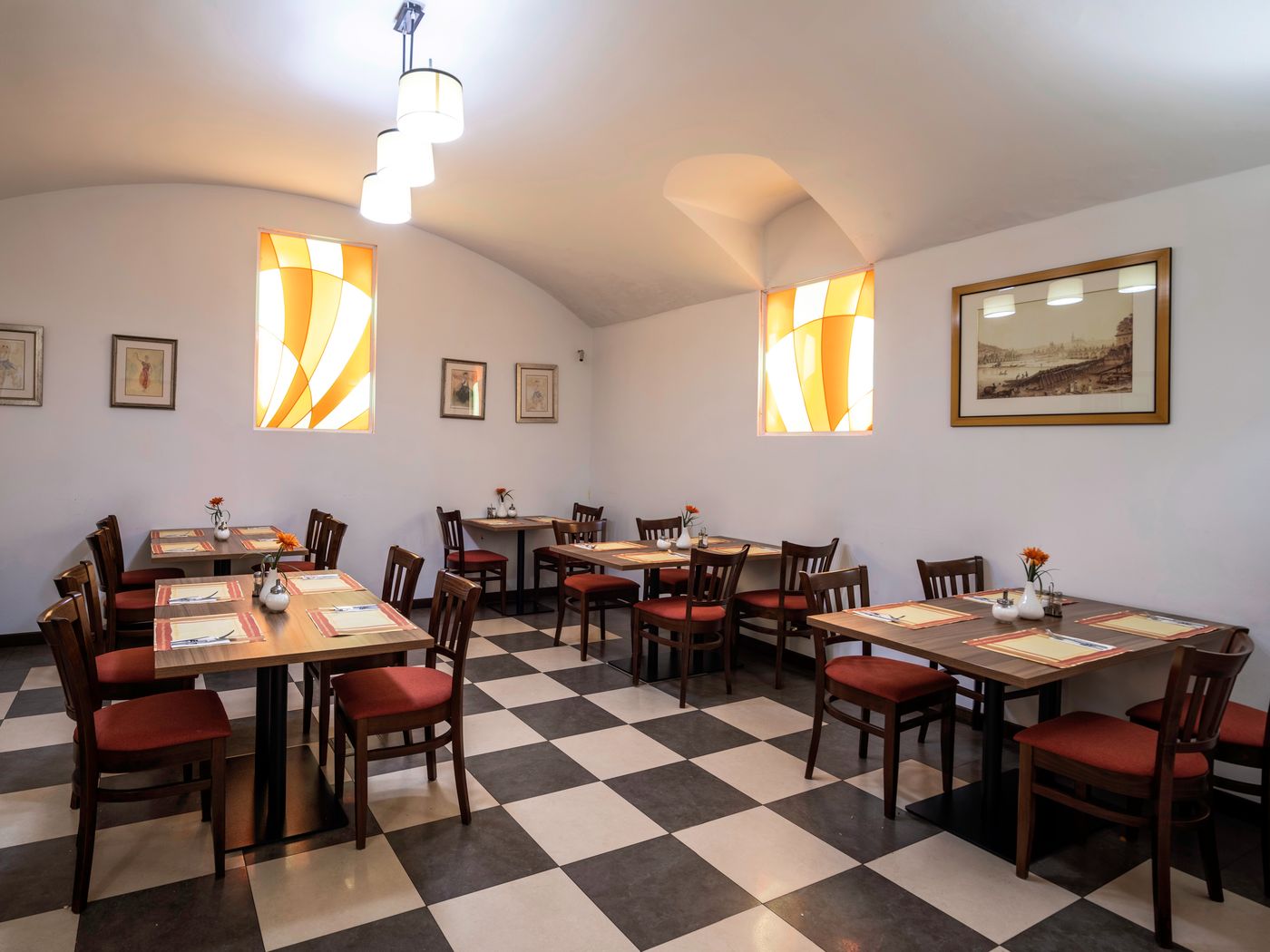 EA-Hotel-DownTown-Restaurant-35