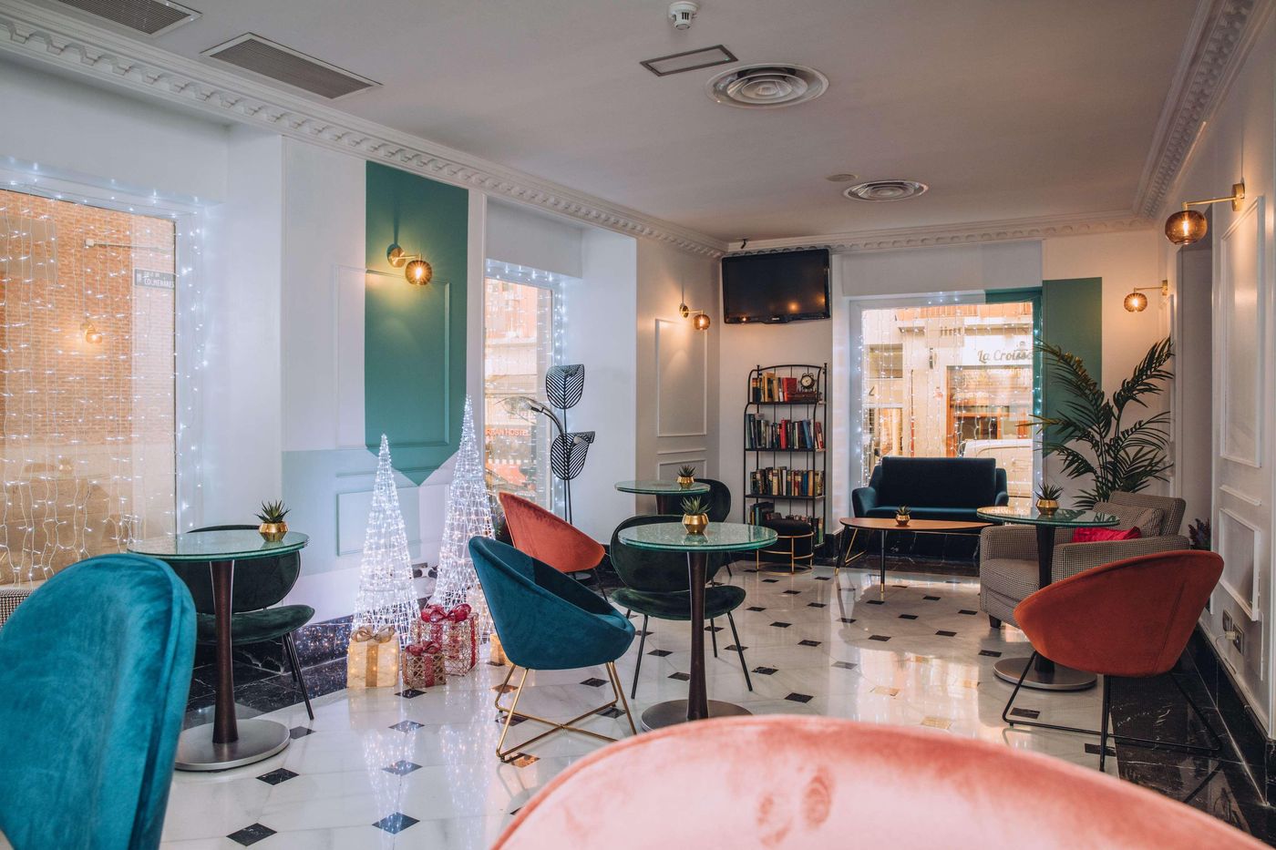 Lusso-Hotel-Infantas-Restaurant-13