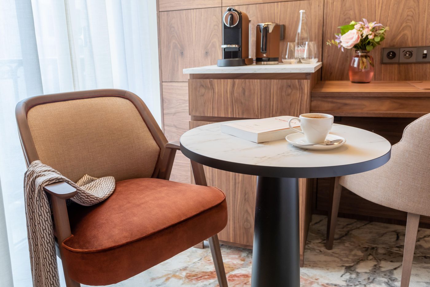 InterContinental-Paris---Champs-Elysees-Etoile--an-IHG-Hotel-Room-13