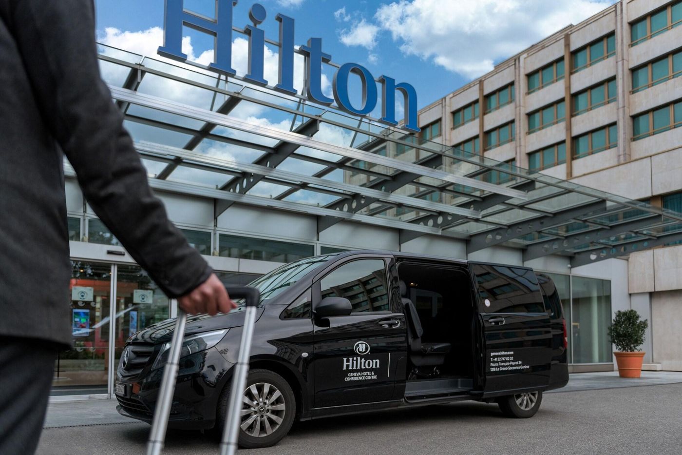 Hilton-Geneva-Hotel---Conference-Centre-General-view-84