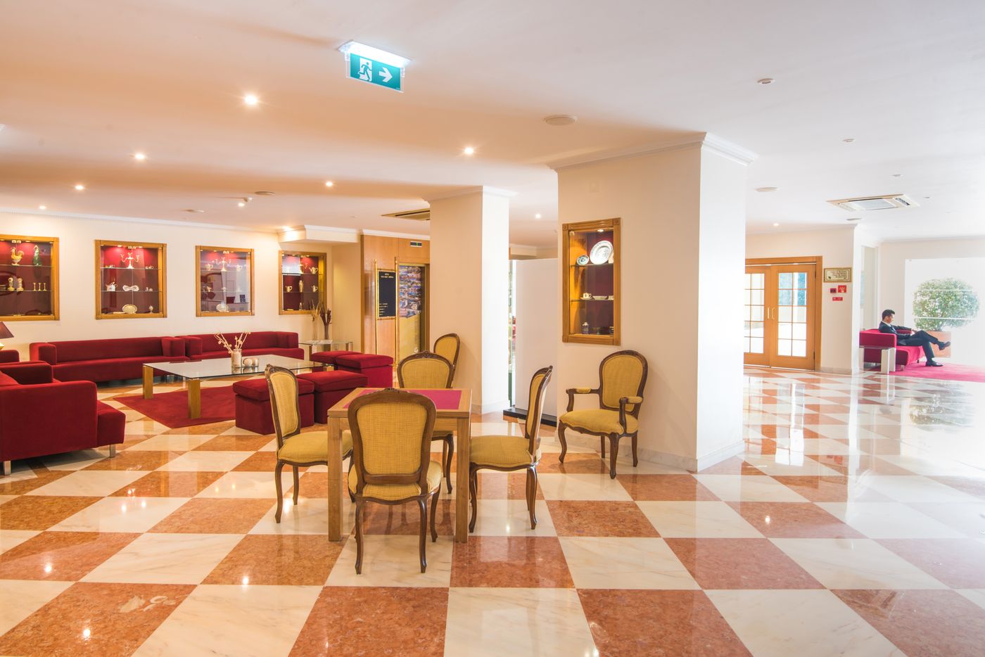 Vila-Gale-Estoril---Adults-Only-Lobby-14