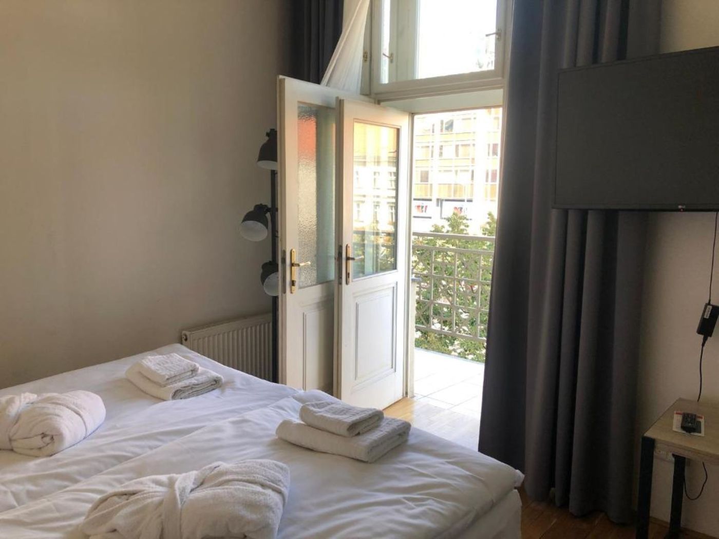 EA-ApartHotel-Melantrich-Room-33