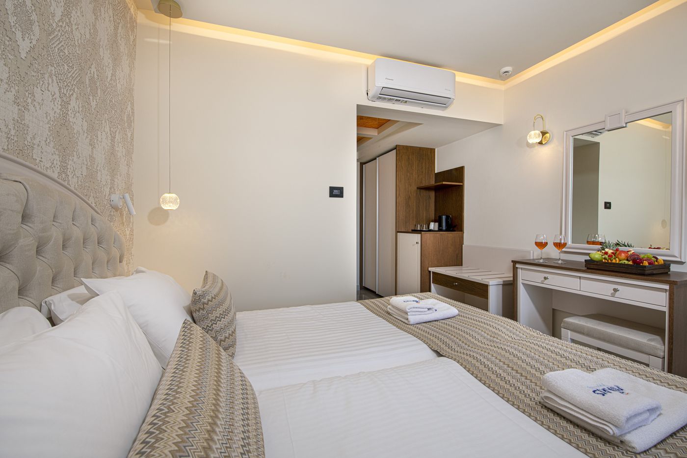 Vantaris-Luxury-Beach-Resort-Room-38