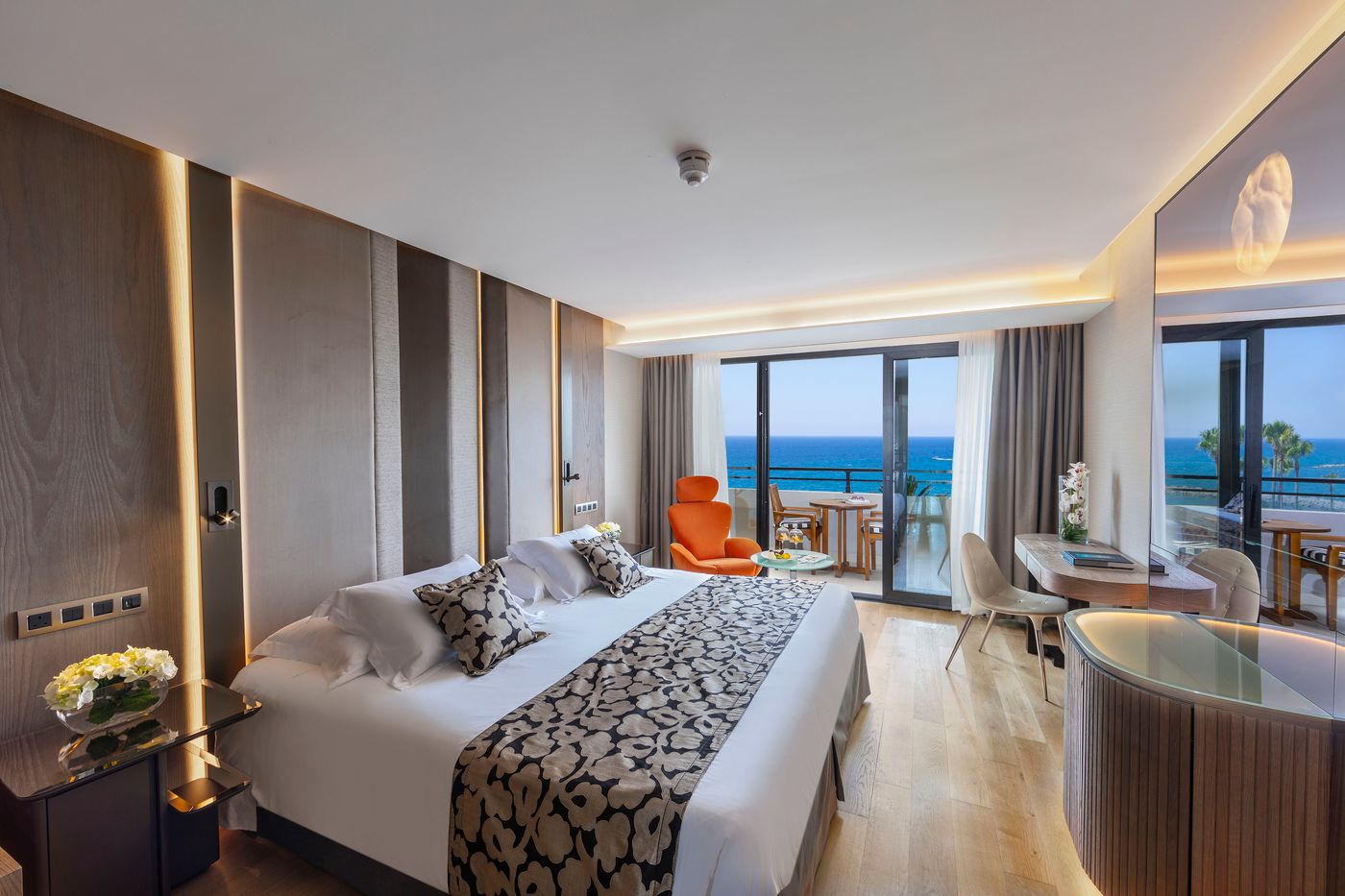Amathus-Beach-Room-30