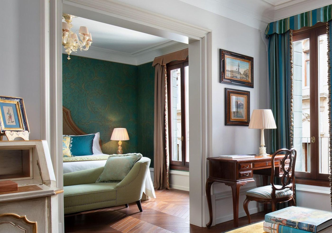 The-Gritti-Palace--a-Luxury-Collection-Hotel-Room-39