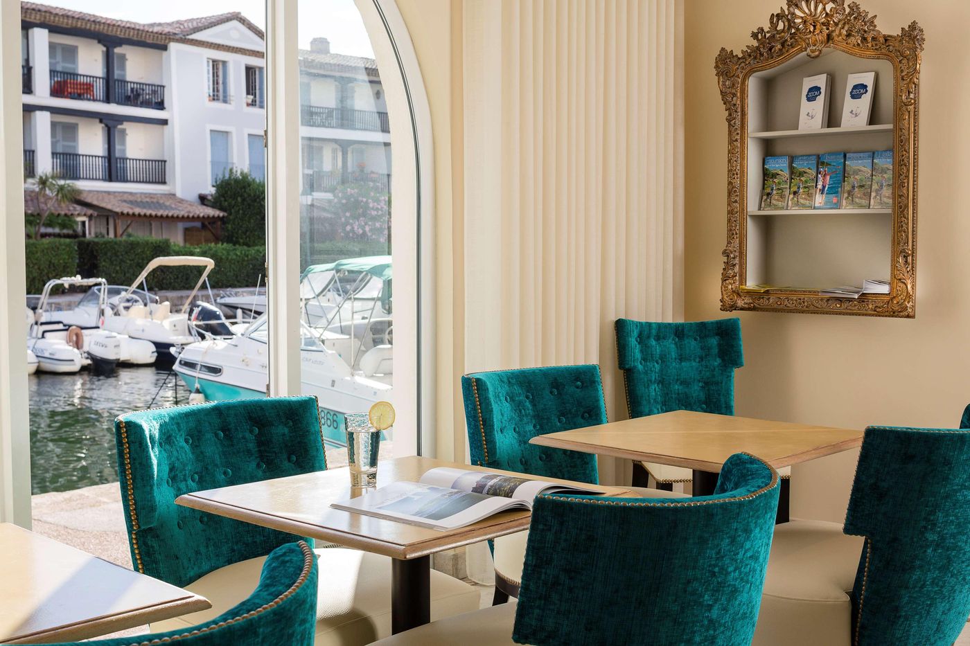 Le-Suffren-Hotel-Lobby-48