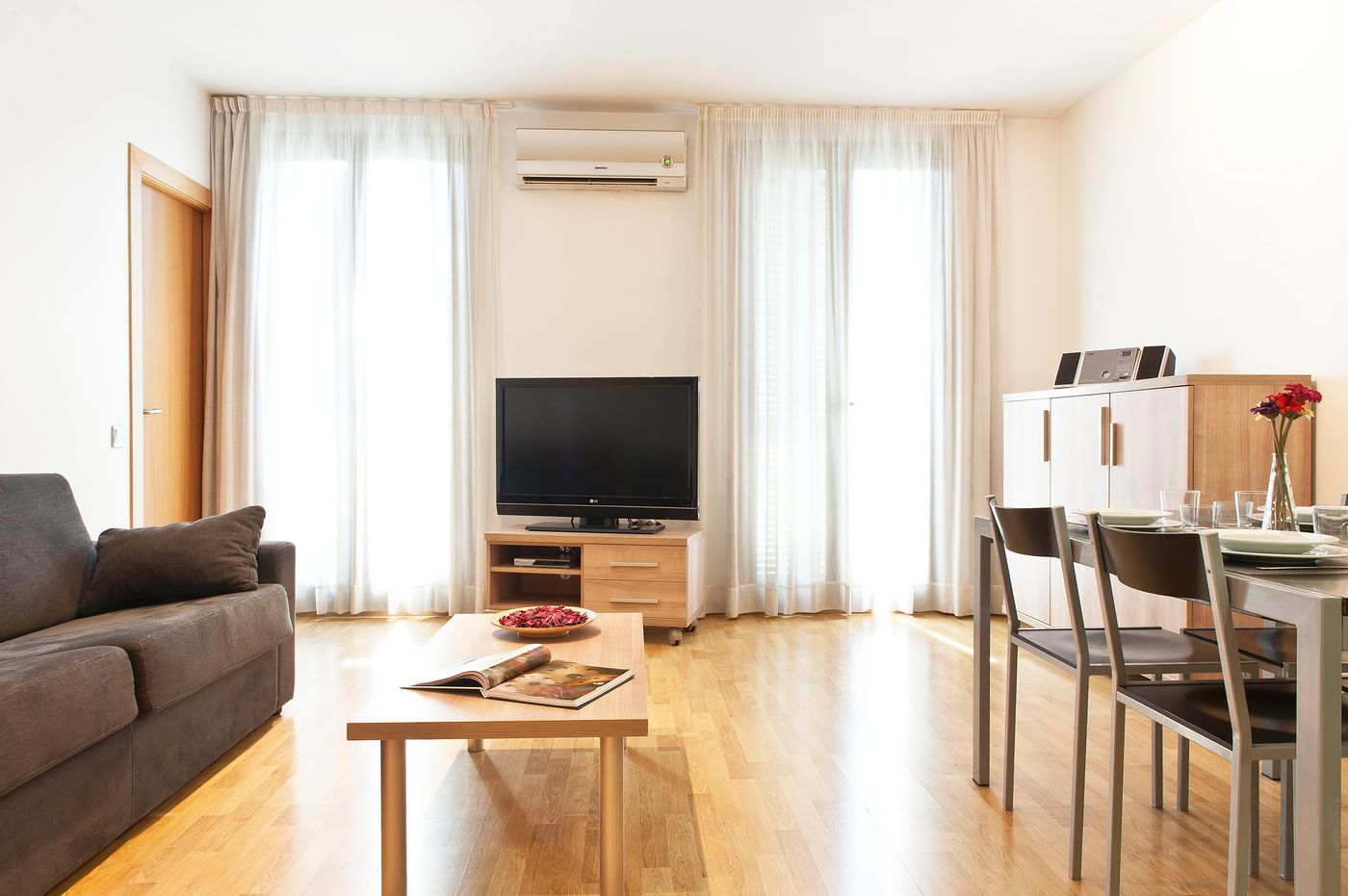 MH Apartments S. Familia-Spain-BARCELONA-Room-9