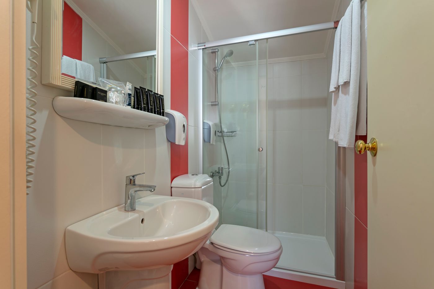 Alva-Donna-World-Palace-Hotel-Room-43