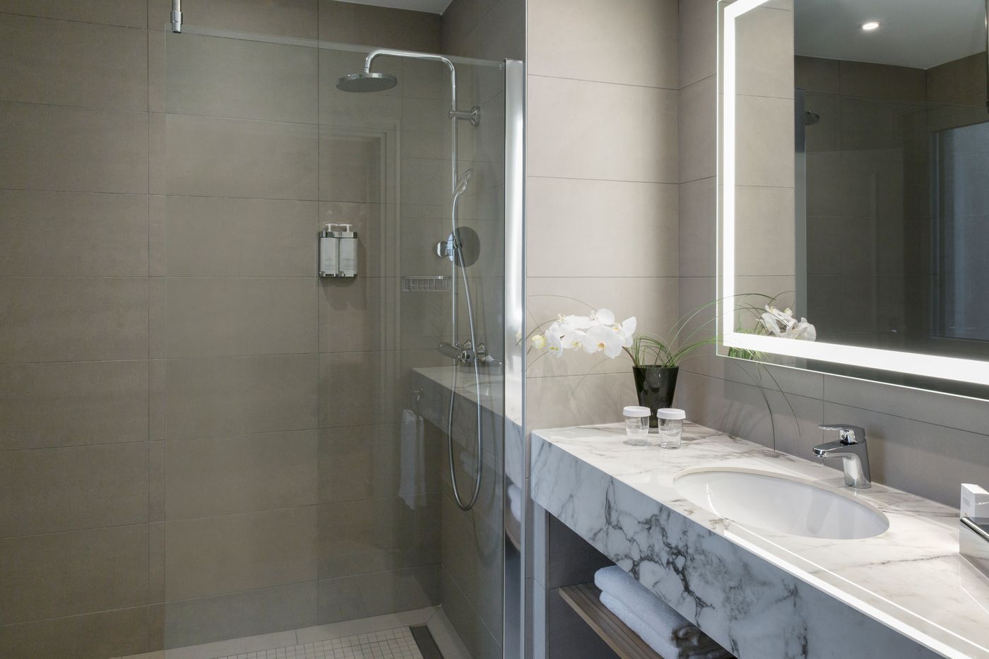 Warwick Reine Astrid - Lyon - France - LYON - Room - 8