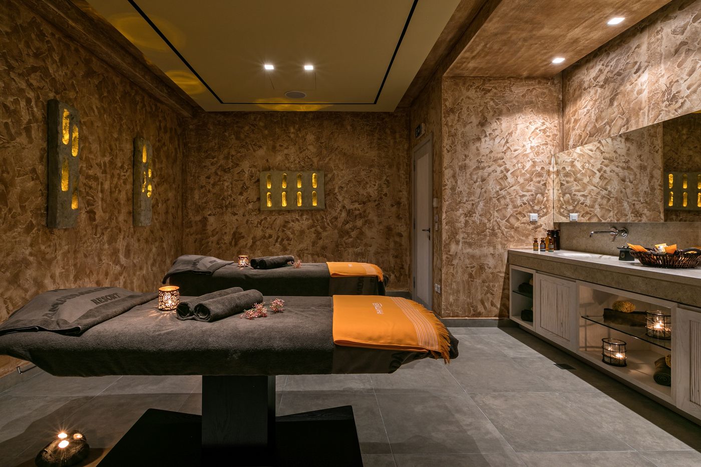 Amada-Colossos-Resort-Sports-and-Entertainment-65