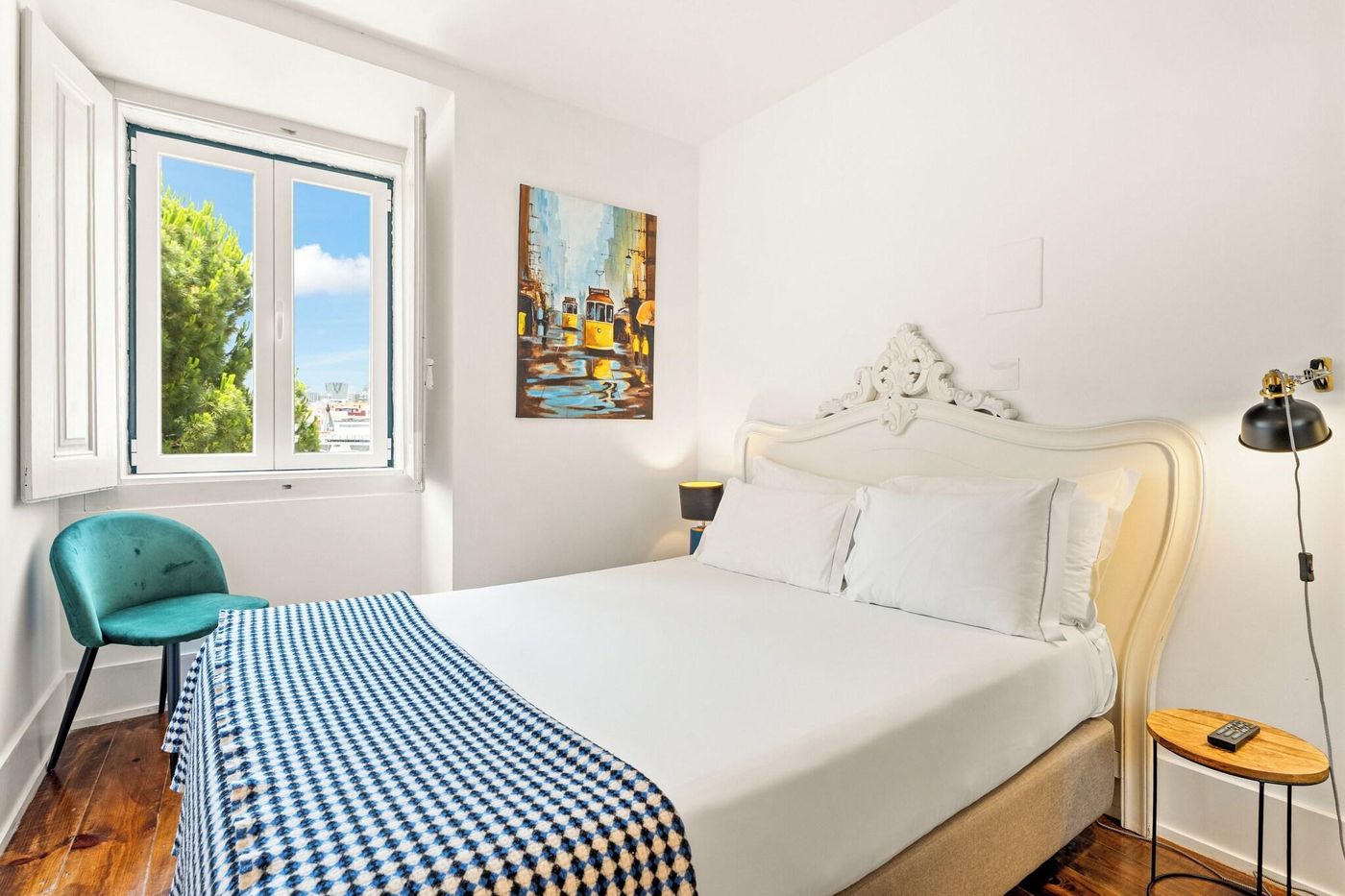 Casa-Do-Jasmim-By-Shiadu-Room-43