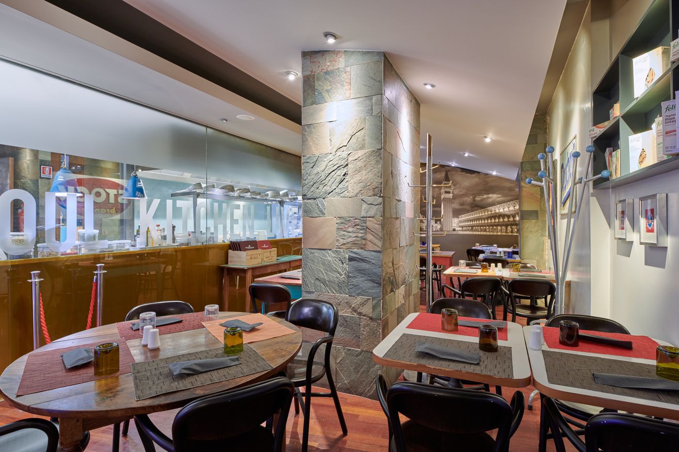 Plaza-Mestre-Restaurant-18