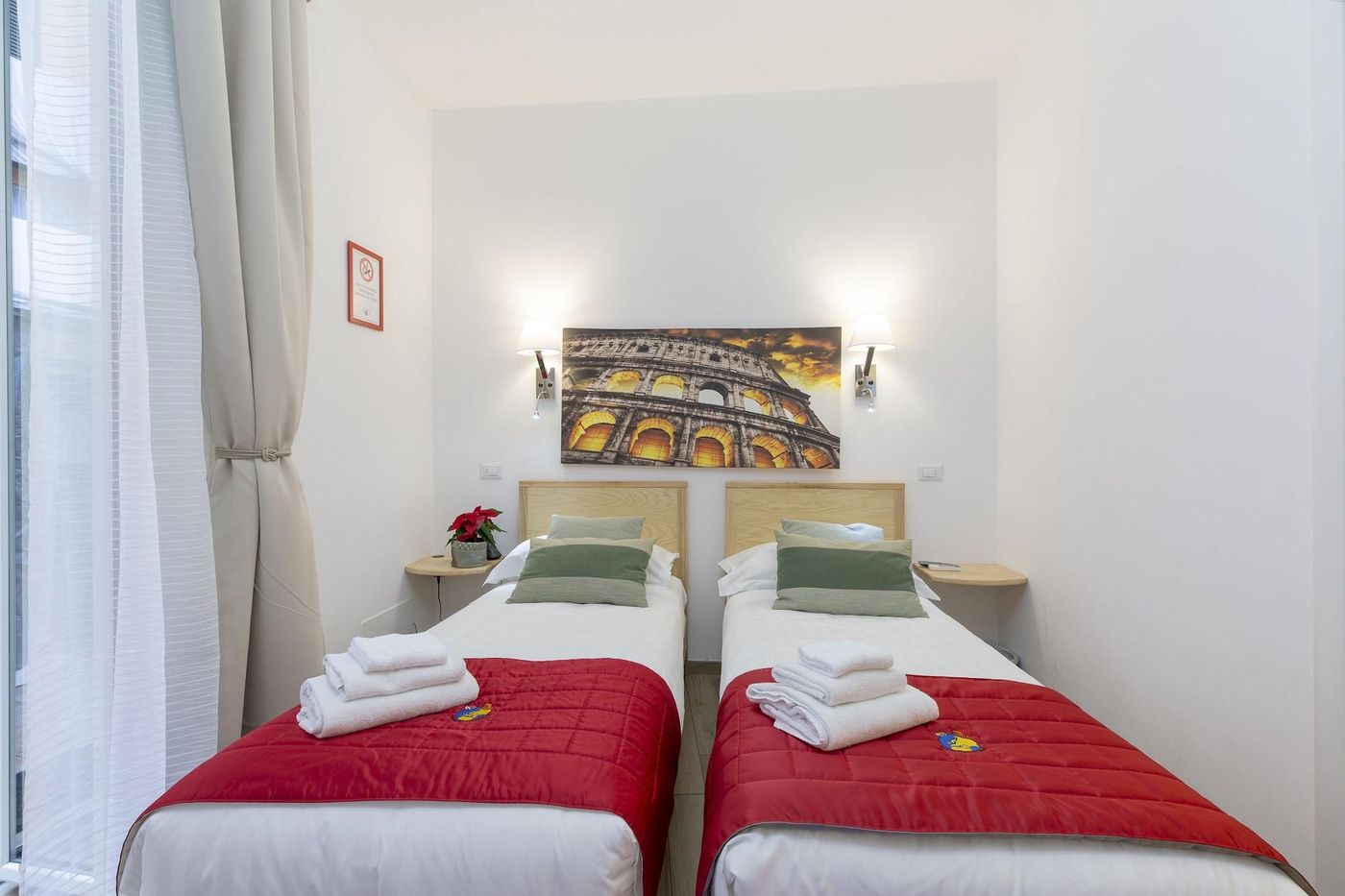 Flatinrome-Trastevere-Deluxe-Rooms-Room-6