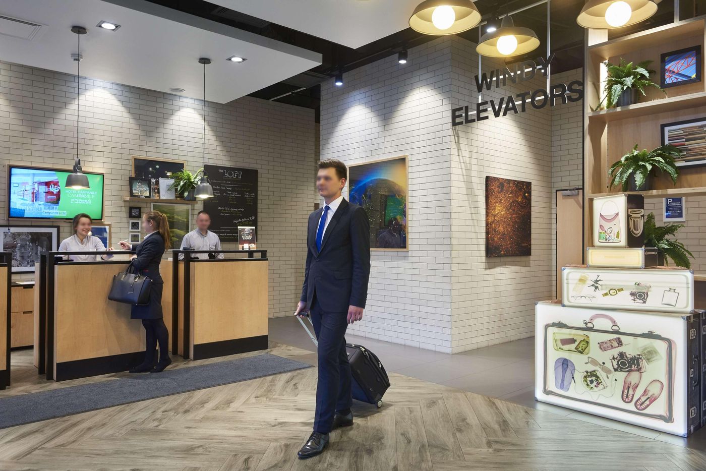 Hotel-Campanile-Warszawa-Lobby-4