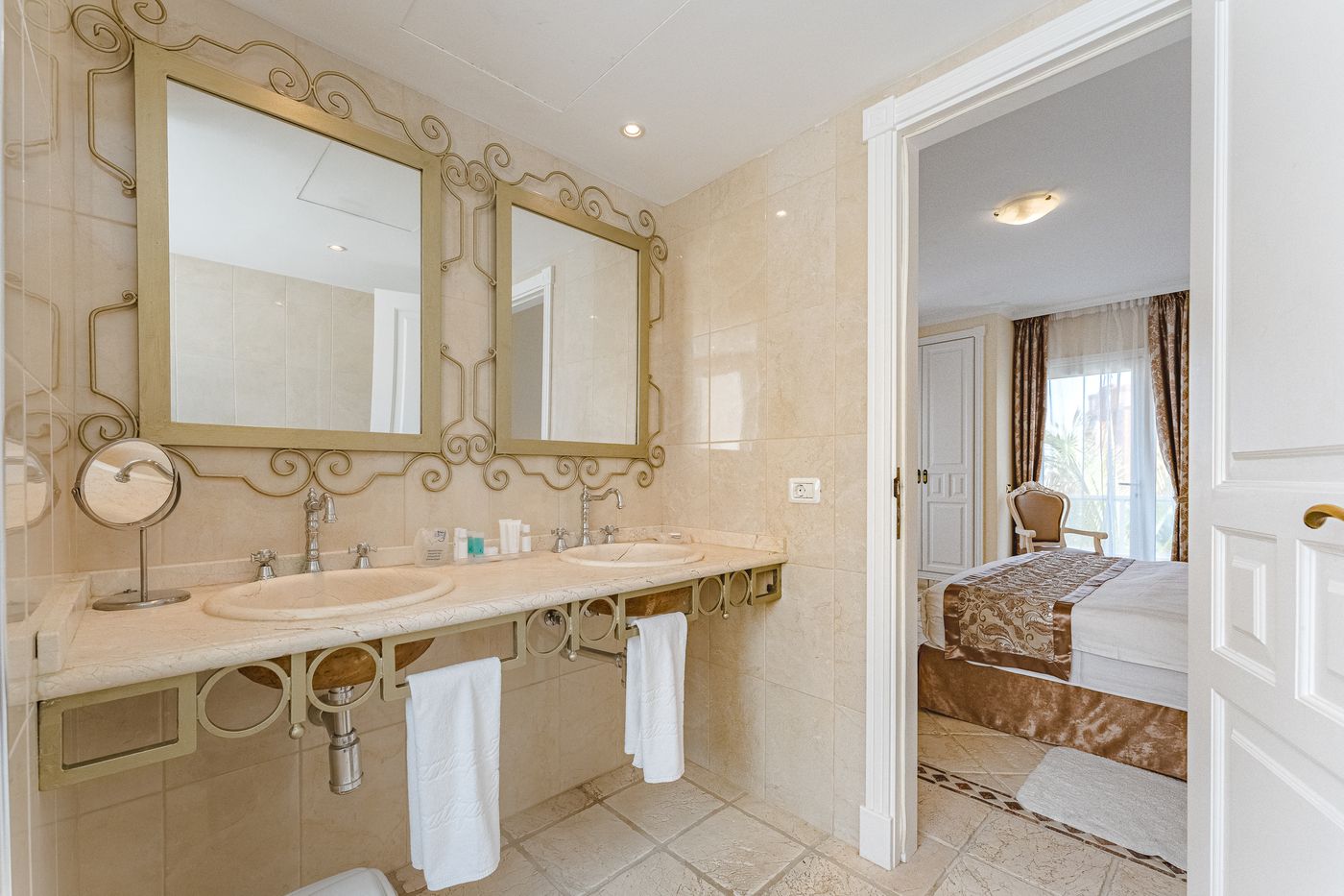 Flamingo-Suites-Room-66