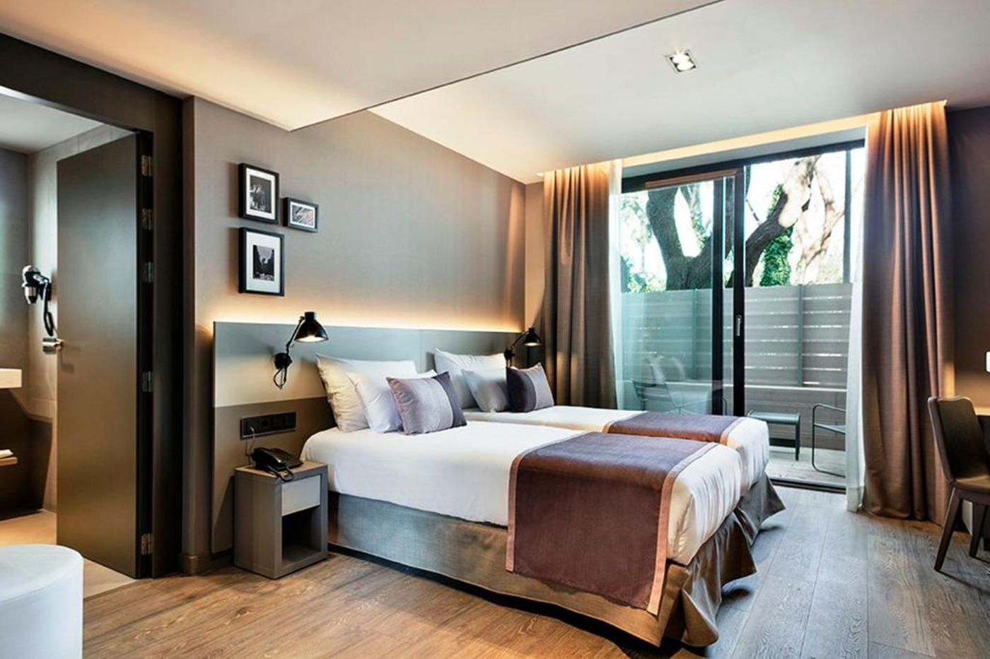 Upper Diagonal-Spain-BARCELONA-Room-8