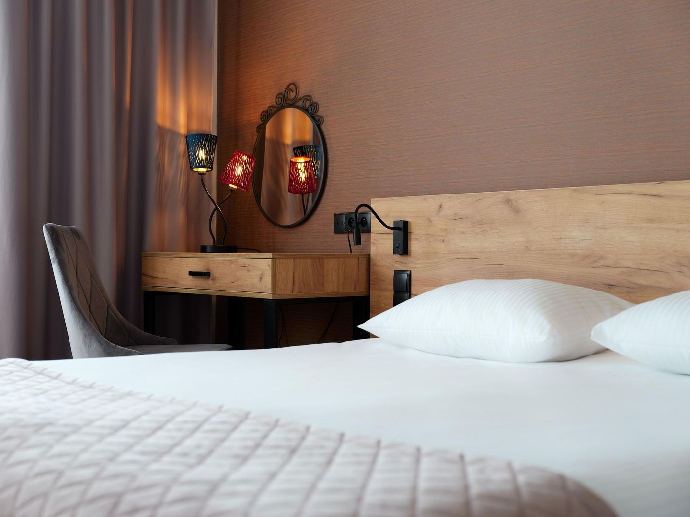 1891-Garni-Hotel-Room-20