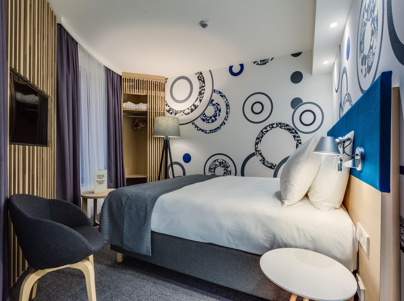 Holiday-Inn-Warsaw-City-Centre-Room-29